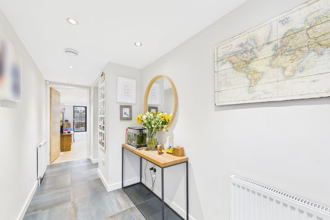 11, Cromarty Rise, Dronfield photo 2