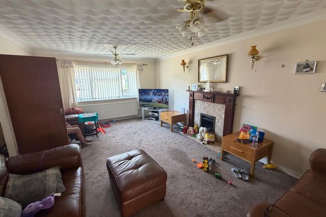 17, Danes Close, PETERBOROUGH photo 5