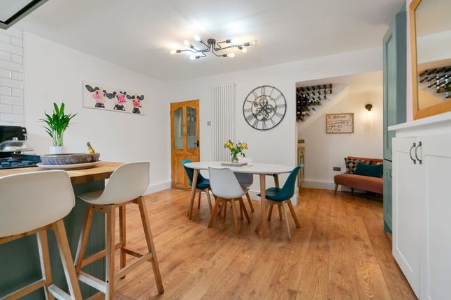 7, The Royd, Sowerby Bridge photo 4