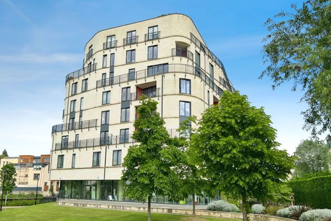 Thumbnail Flat for sale in Victoria Bridge Road, Bath