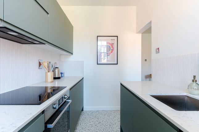 Second Floor Flat, 14 Cave Street, Bristol photo 4