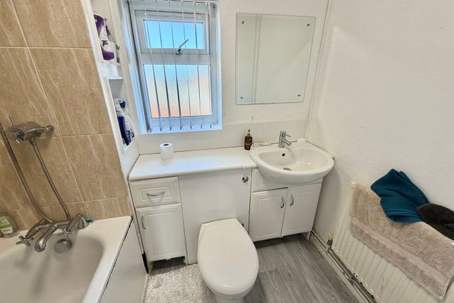 64, Mountfield Drive, NOTTINGHAM photo 5