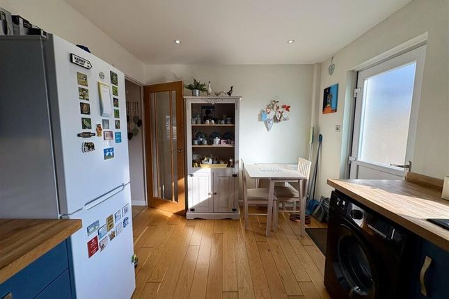 38, Tremenheere Avenue, Helston photo 4