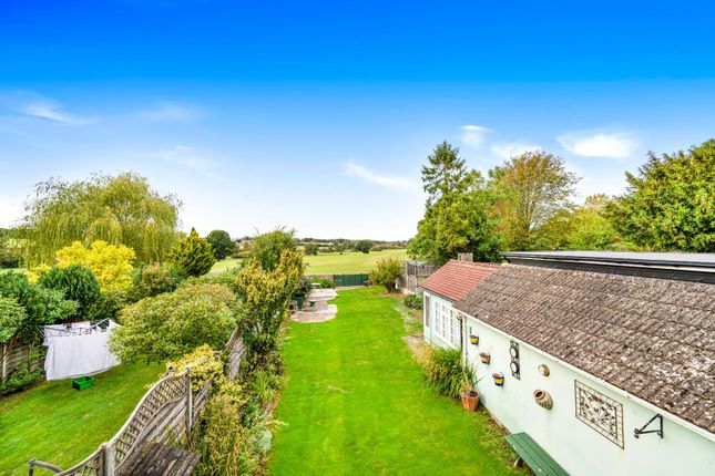 Yew Tree Cottage, The Endway, Dunmow photo 4