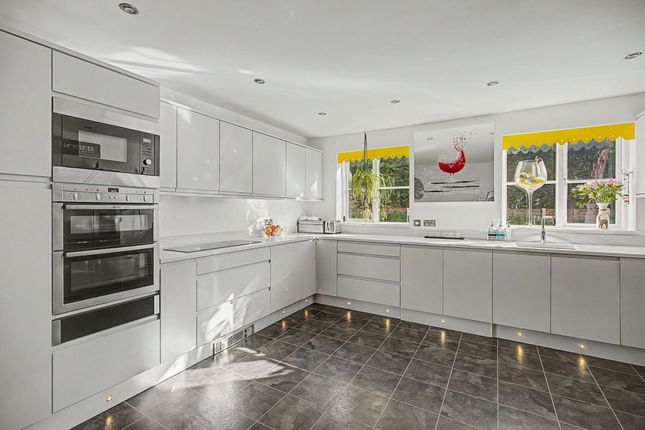 Flat 1, Woodcote, Altrincham photo 3