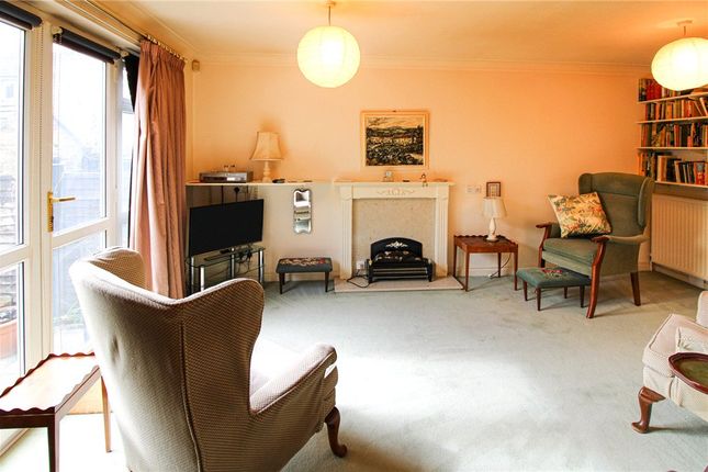 46, Harlow Manor Park, North Yorkshire photo 2