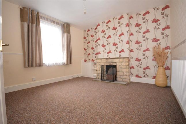 16, Thrapston photo 2