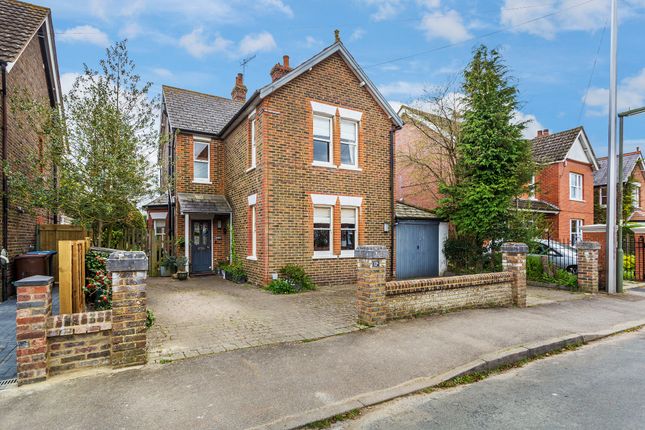 Thumbnail Detached house for sale in Mount Pleasant Road, Lingfield