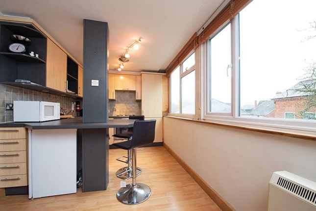 Flat 5 Angevins House, Lower Fisher Row, Oxford photo 4