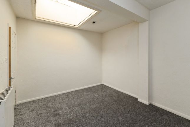 21, Ennis Square, Redcar photo 2