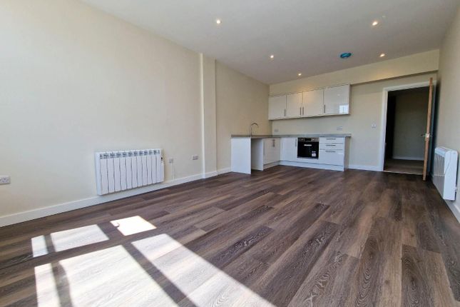 Apartment 6, Imperial House, Stroud photo 3