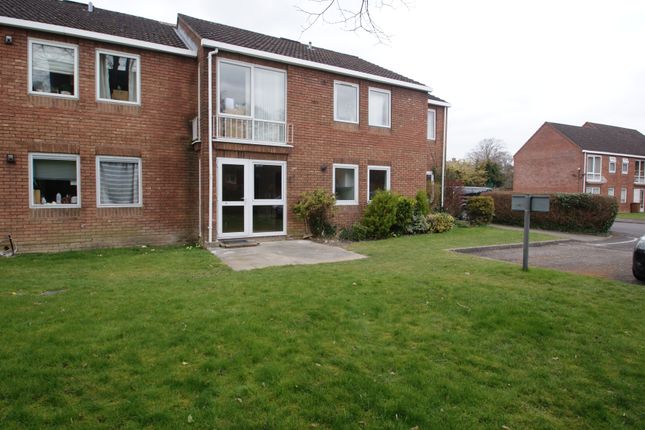 Thumbnail Flat to rent in Weyhill Road, Andover