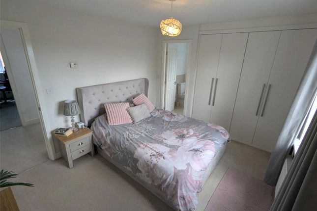 6, Hawthorn Avenue, Staffordshire photo 4
