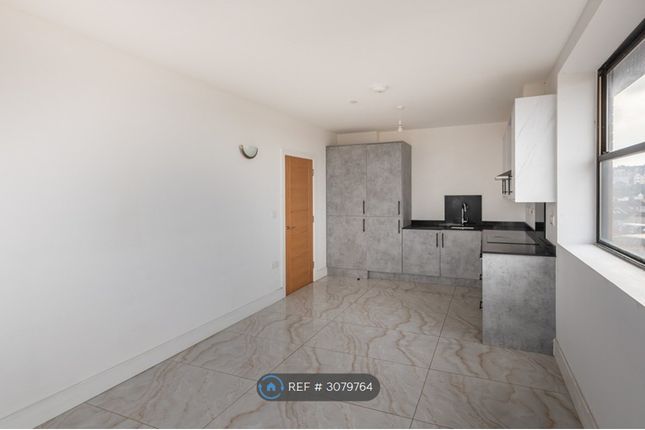 Wiltshire Court Farnsby St, Swindon photo 4