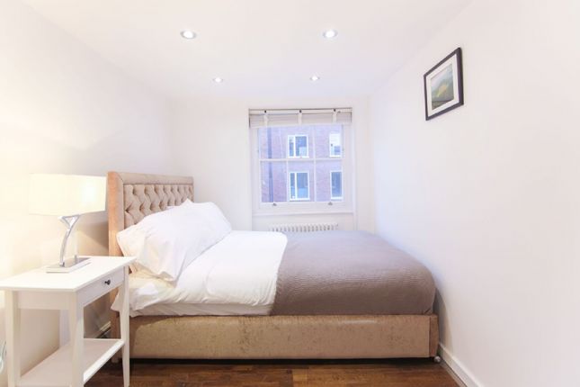 Flat to rent in Sandwich Street, London