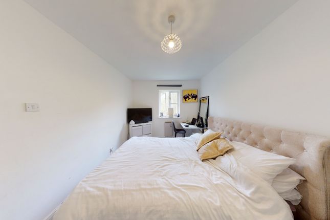 Artesian Grove, London photo 4