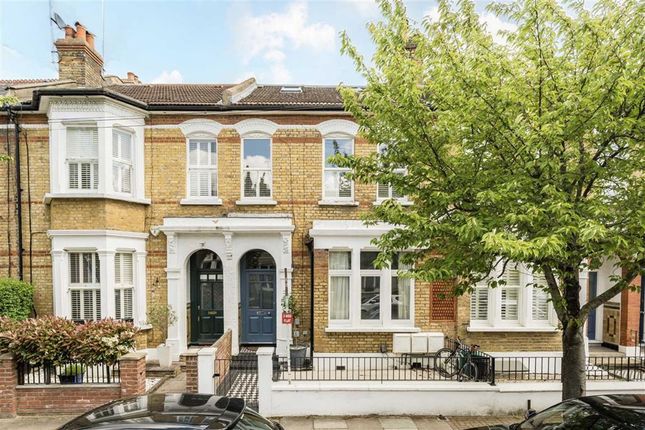 Flat for sale in Rowfant Road, London