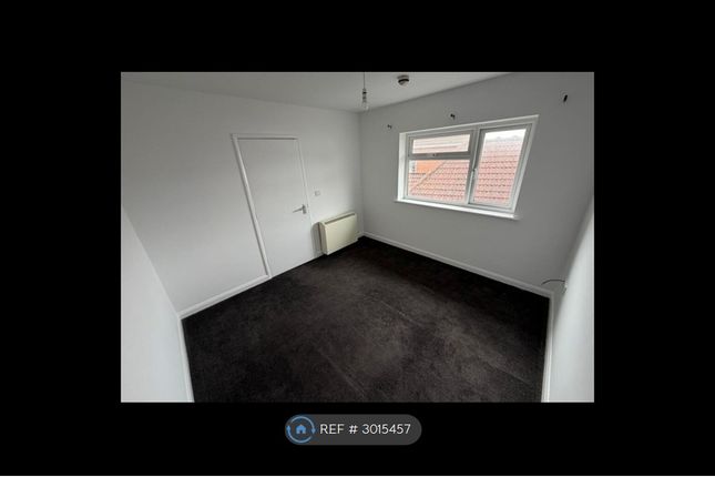 Flat, Park Avenue, Skegness photo 5
