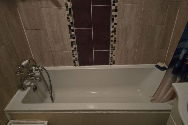 64 Gravel Hill, Croydon photo 4