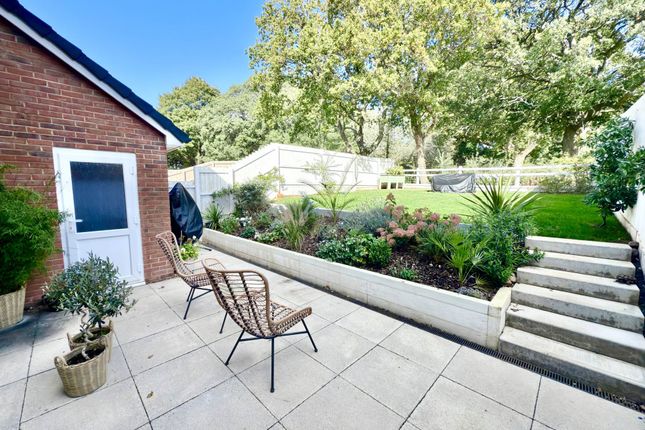 46, Fieldfare Crescent, Exmouth photo 3