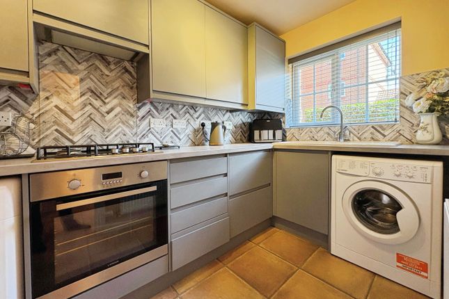 9, Merlin close, Yeovil photo 4