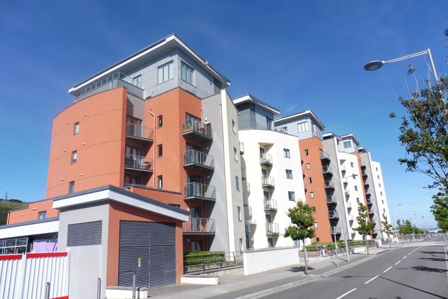 Flat to rent in South Quay, Kings Road, Maritime Quarter