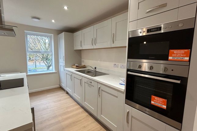 Apartment, 10, Kestrel House, Doncaster photo 3