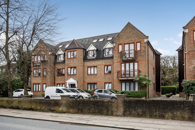 2-bed flat on Flat 7, Holly Tree Lodge, The Ridgeway, Enfield, £325,000