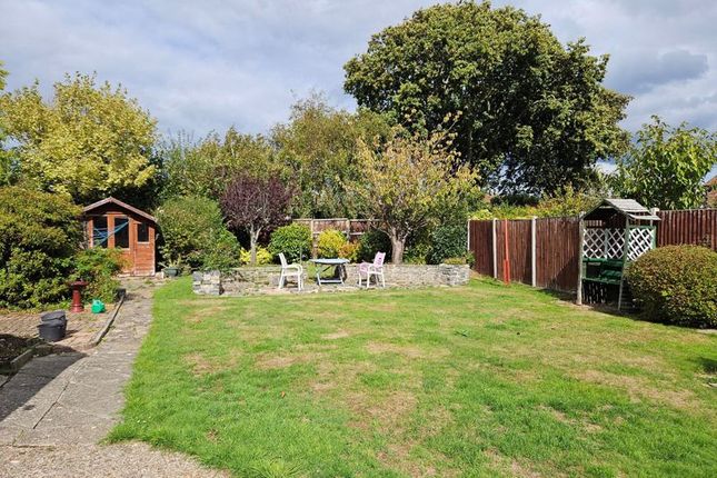 4, York Crescent, Lee-On-The-Solent photo 2