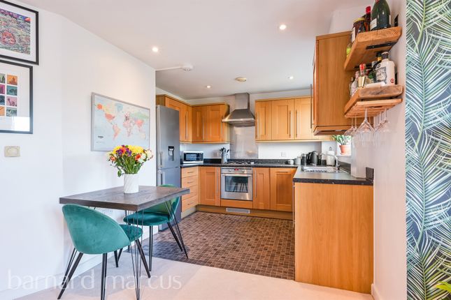 Flat for sale in Hengist Way, Wallington