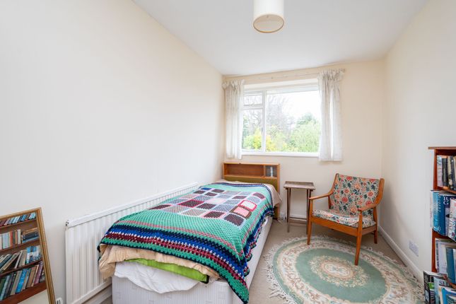 Terraced house for sale in Parkfield, Horsham