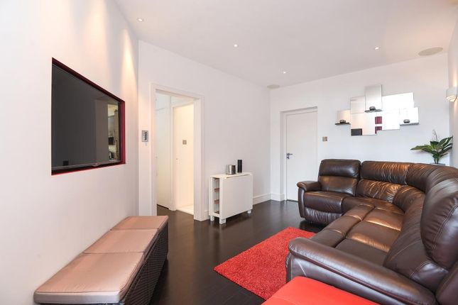 Thumbnail Flat to rent in Abbey House, St Johns Wood