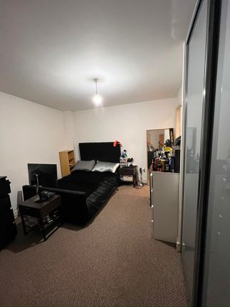 22 Admiral Court, Bowman Lane, Leeds photo 5