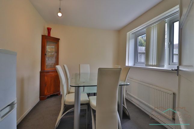 73 Tavistock Square, Corby photo 4