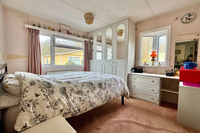 Mobile/park home for sale in Canterbury Road, Charing, Ashford