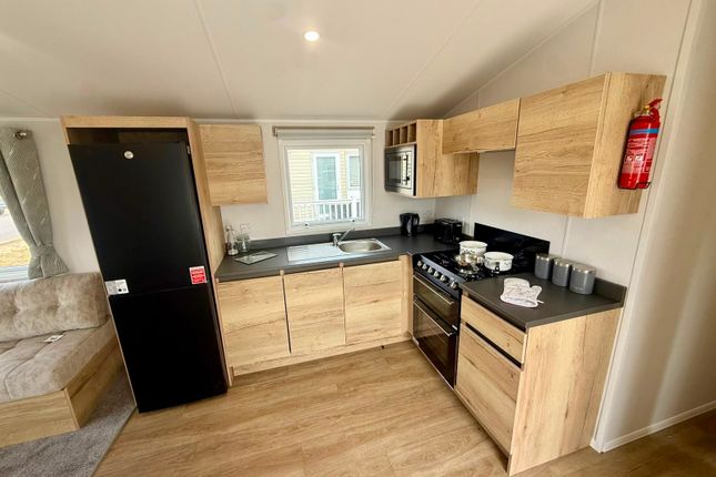 7, St Osyth Beach Holiday Park, Clacton-on-Sea photo 3