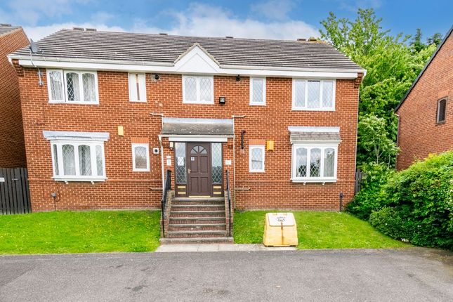 Thumbnail Flat for sale in Thirlmere Close, Beeston, Leeds