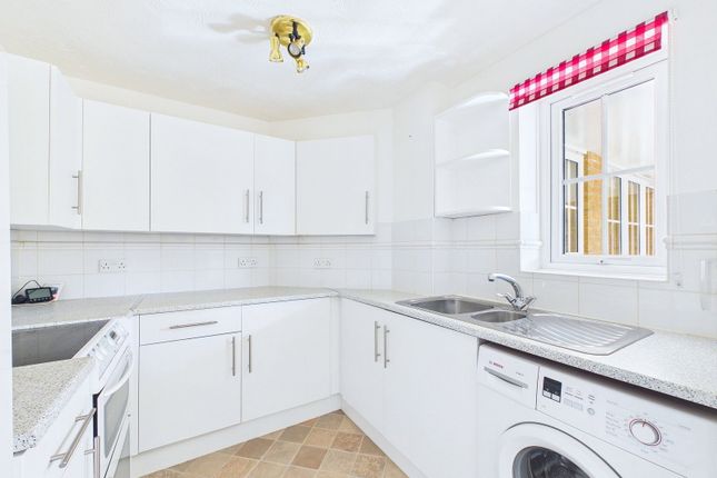 Hutchings Lodge,Flat 35, High Street, Rickmansworth photo 4