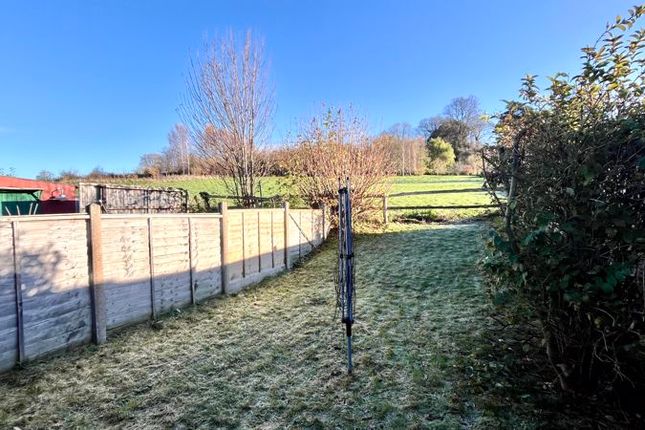 7, Winterhay Lane, Ilminster photo 2