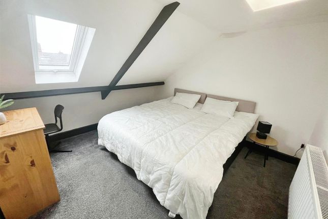 Flat to rent in Stanhope Road, South Shields