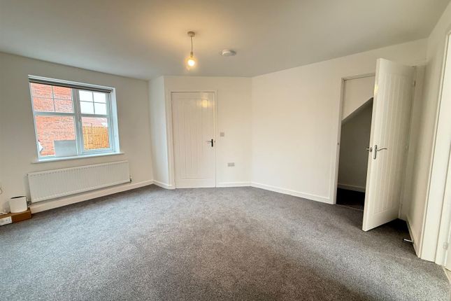 18, Shrew Close, Calverton photo 2