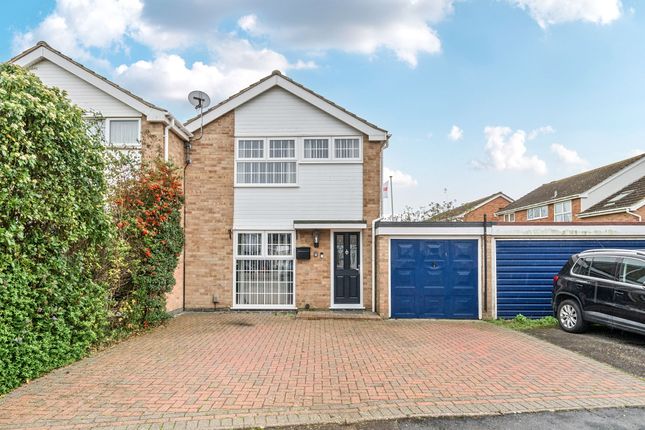 2 Sidlesham Close, Hayling Island photo 4