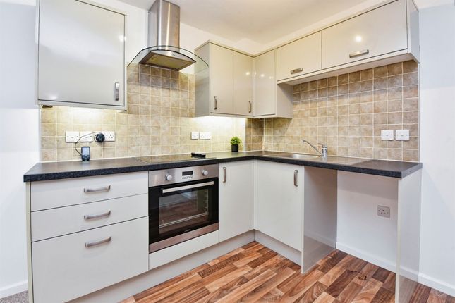 Flat for sale in Southbroom Road, Devizes