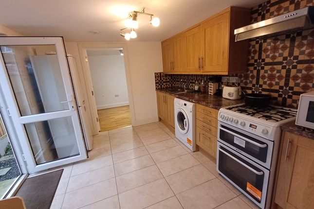 Green Street, Enfield EN3, 2 bedroom flat to rent - 66512098 ...