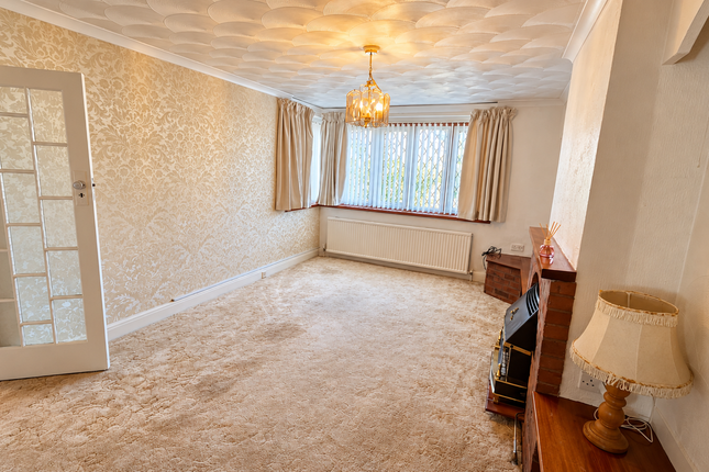 20, Windsor Drive, Dartford photo 3