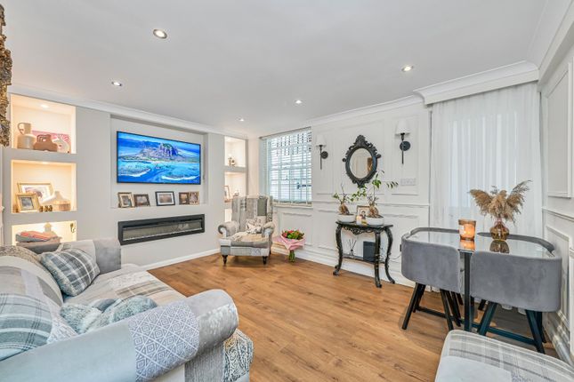 Flat A, 7, Remington Street, London photo 2