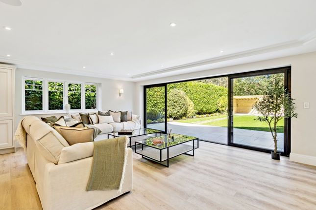 52 Howards Wood Drive, Gerrards Cross photo 4