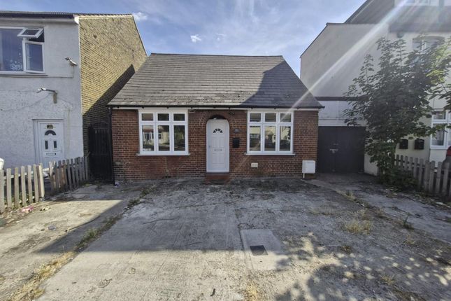 2-bed house on 195, London Road, Romdord, £1,900/mo