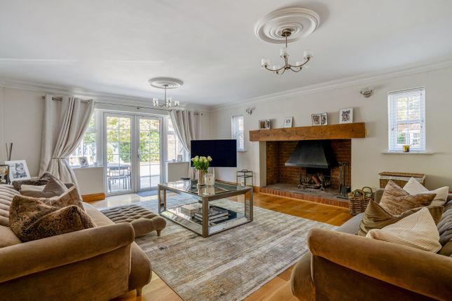3, Willow Drive, Berkshire photo 2