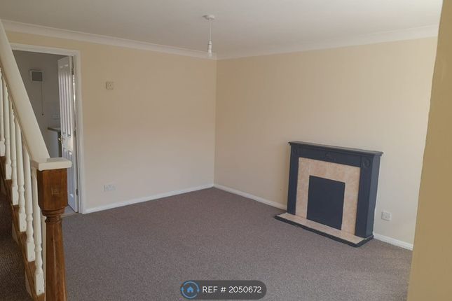 Terraced house to rent in Sandpiper Drive, Erith